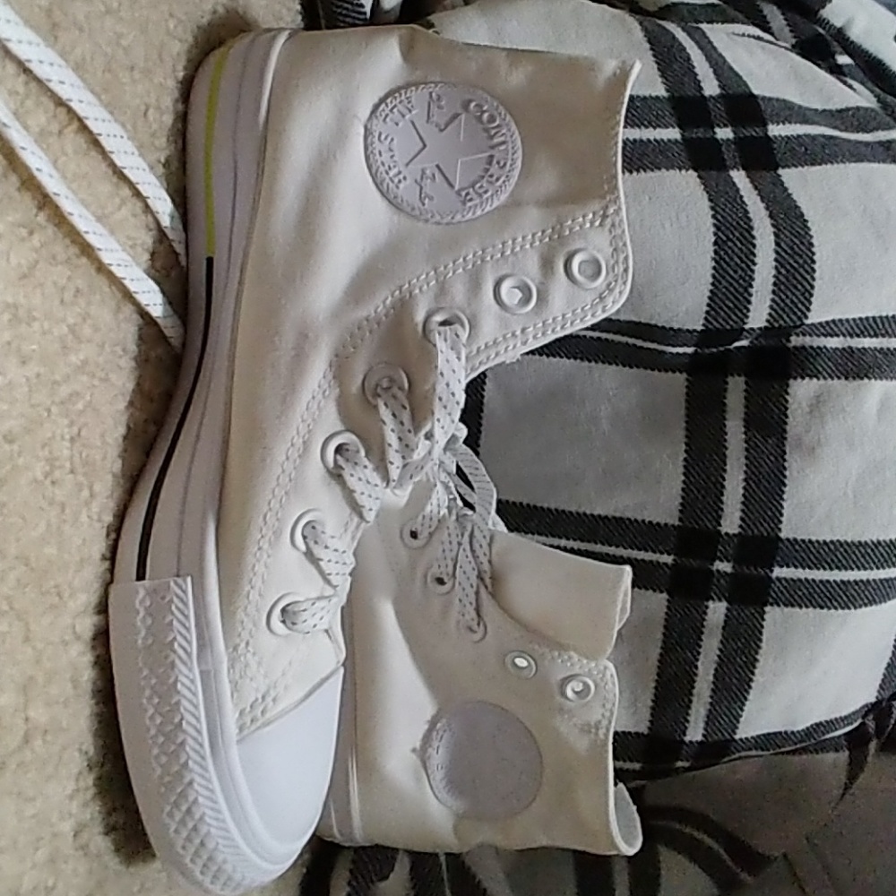 Converse size 6.5